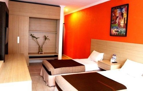 Tanjung Plaza Hotel Prigen Zewnętrze zdjęcie